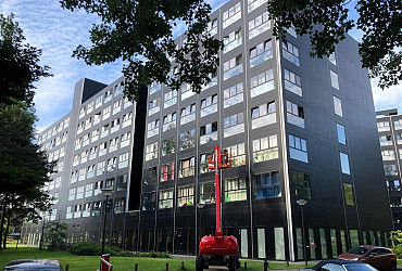 Coverplan zorgt met zonwerende folie voor verkoeling studentencomplex de Zwarte Dozen 